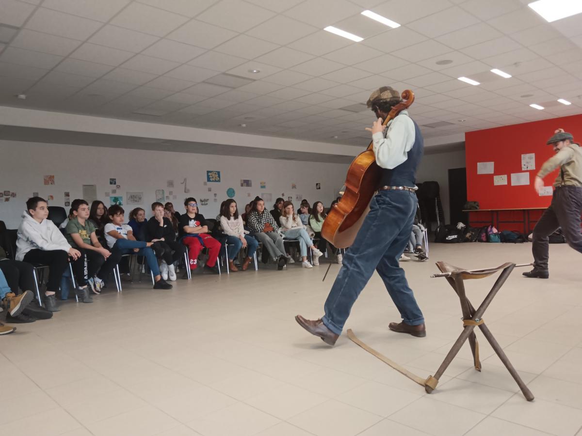 Théâtre au collège